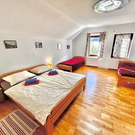Apartment 4 Bedroom House - Jacuzzi - Jacobs Kranjska Gora