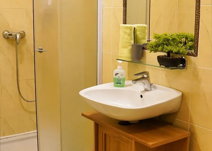 Apartma Jacobs 4 Bedroom Private House