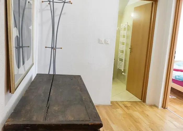 Jacobs 4 Bedroom Private House