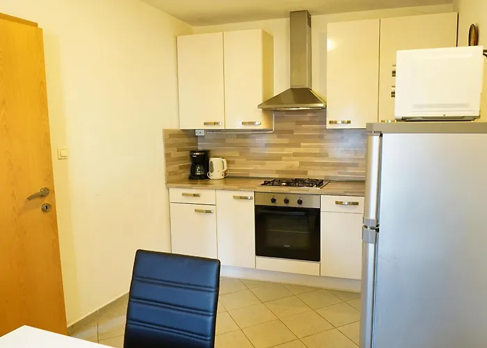 Jacobs 4 Bedroom Private House *