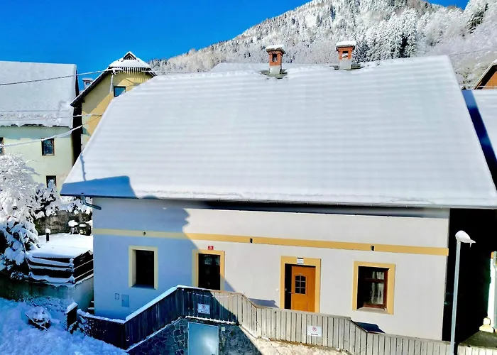 Jacobs 4 Bedroom Private House *