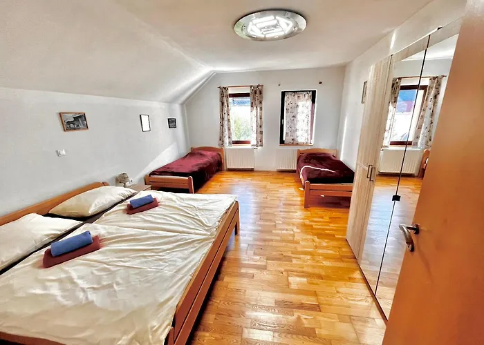 Apartmán Jacobs 4 Bedroom Private House *