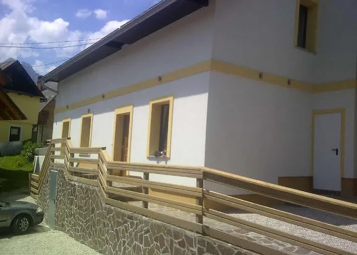 Jacobs 4 Bedroom Private House *